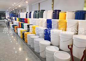 中国操逼大战吉安容器一楼涂料桶、机油桶展区